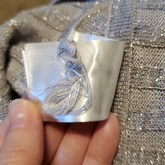 Anthropologie Top - Picture 9 of 10